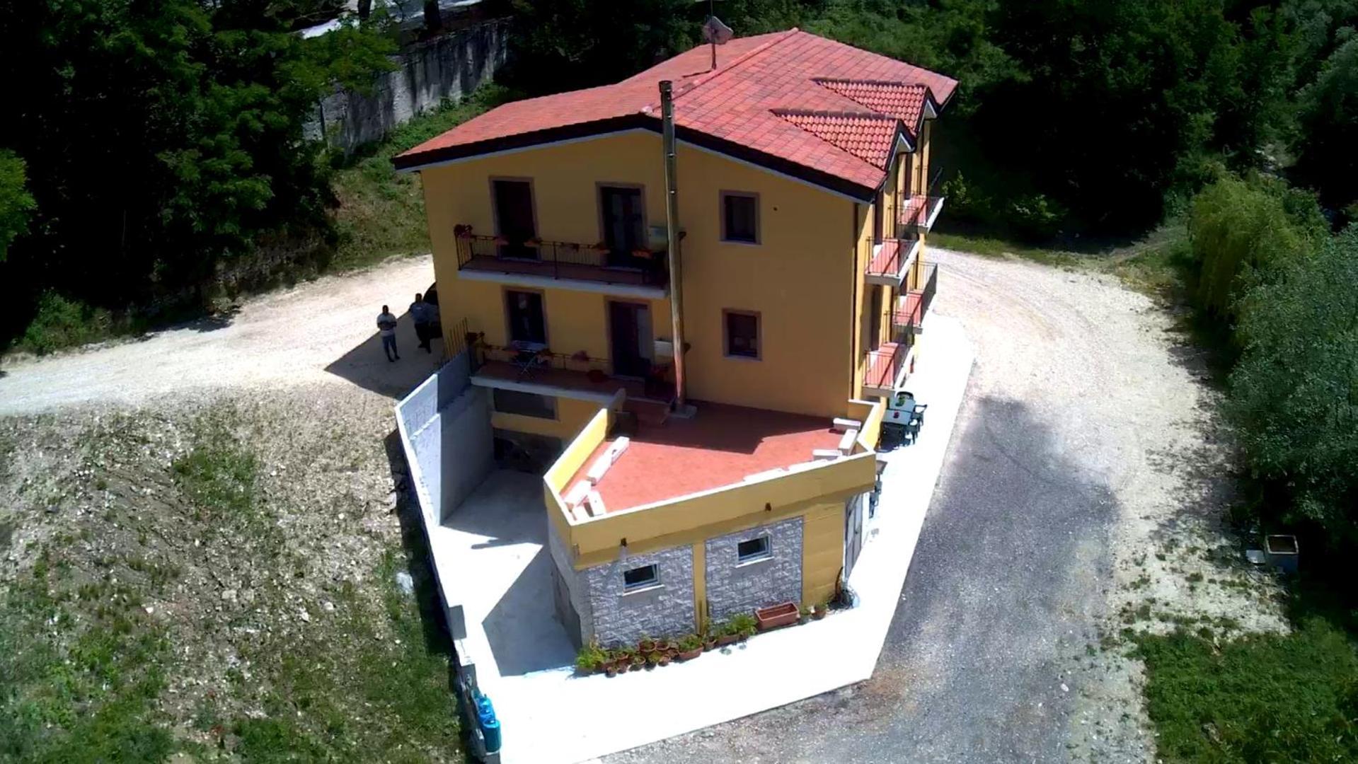 Villa Center Appartamenti Nel Verde In Citta Campobasso Luaran gambar